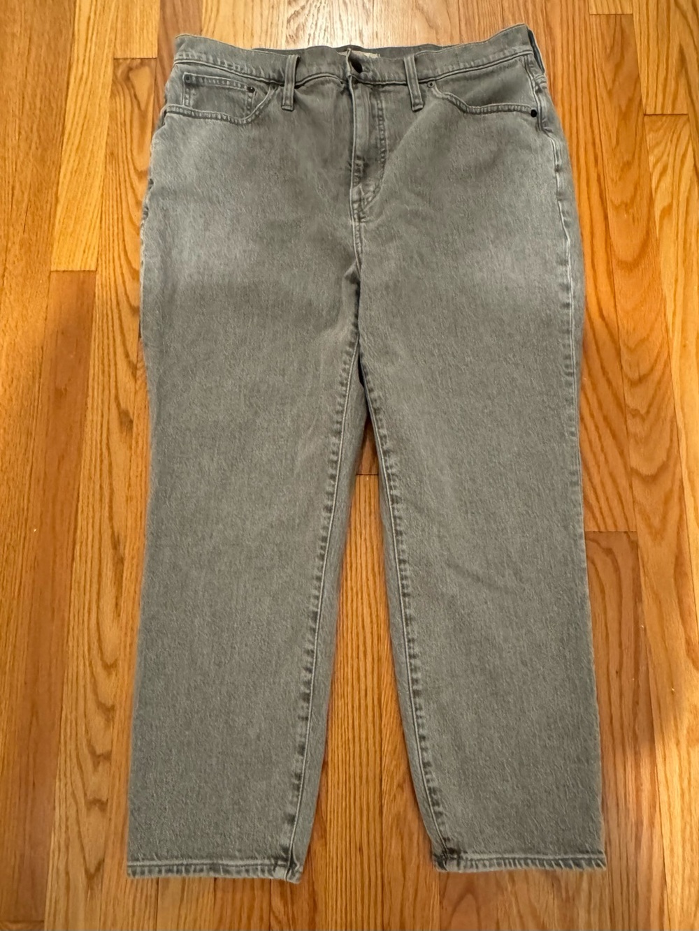 Madewell- The MomJean- Grey Wash, Size 33